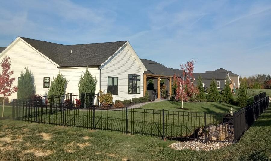 Metal residential fence contractor in Perrysburg