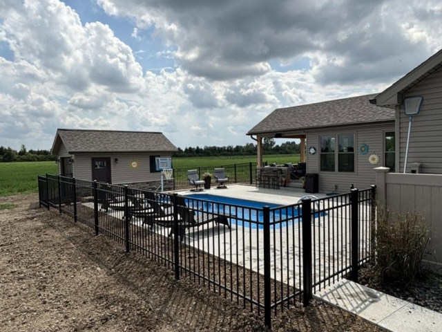 Pool Aluminum Fencing Aluminum Fence Installation